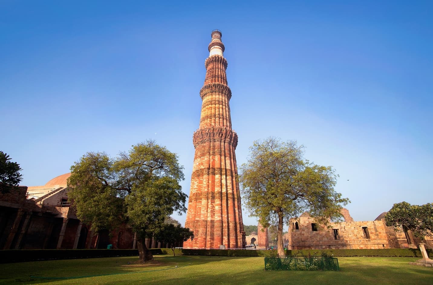 Delhi – Agra